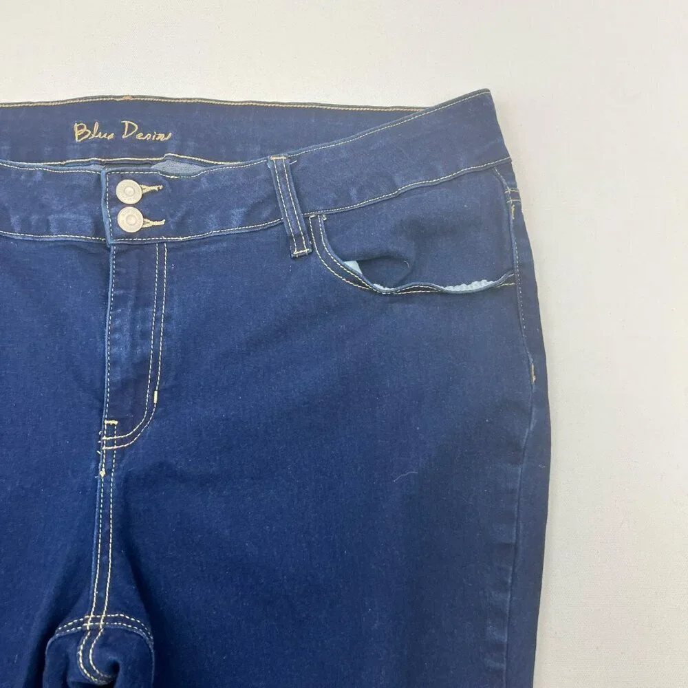 Blue Desire Women’s Cropped Jeans Straight Leg High Rise Size 22W